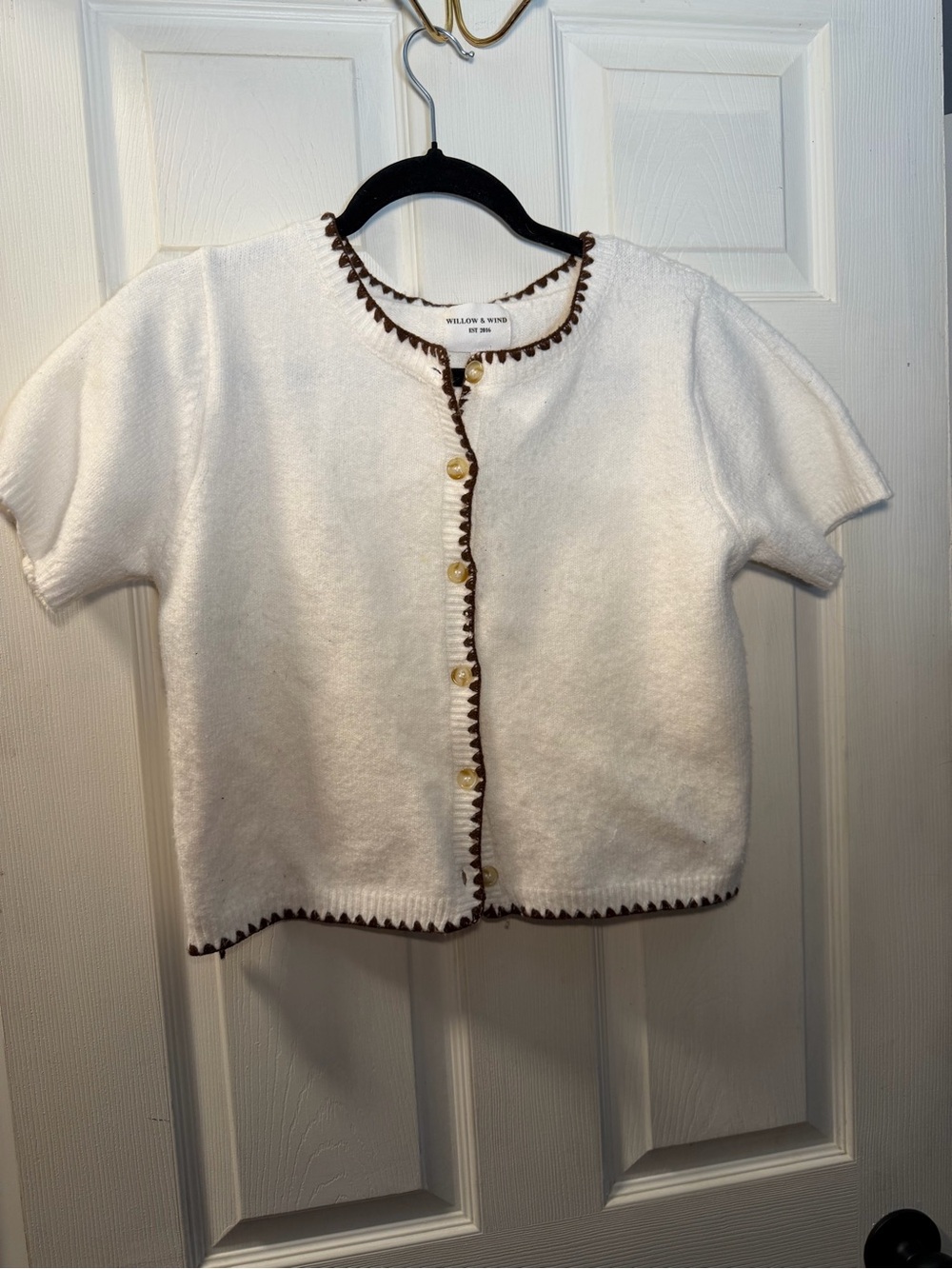 Willow & Wind White Short Sleeve Cardigan with Brown Trim